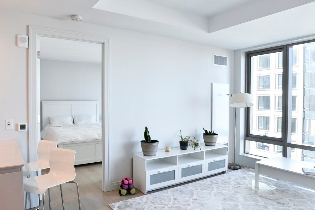 135 Seaport Blvd in Boston, MA - Building Photo