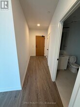 2495-2495 Eglinton Ave W in Mississauga, ON - Building Photo - Building Photo