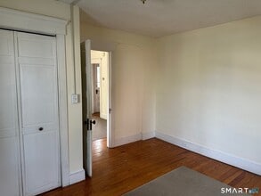 22 Donahue Pl in Torrington, CT - Building Photo - Building Photo