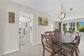 2261 Kings Lake Blvd in Naples, FL - Building Photo - Building Photo