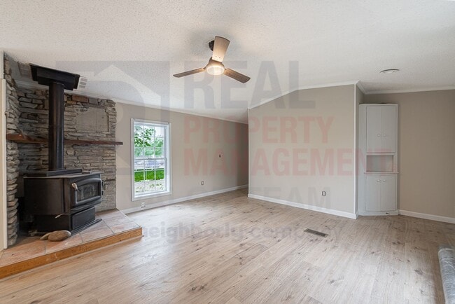 5066 Newton Falls Rd in Ravenna, OH - Building Photo - Building Photo