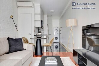 661 Washington St, Unit FL3-ID740 in New York, NY - Building Photo - Building Photo