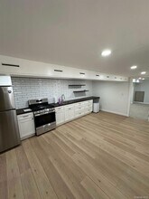 964 E 42nd St in Brooklyn, NY - Building Photo - Building Photo