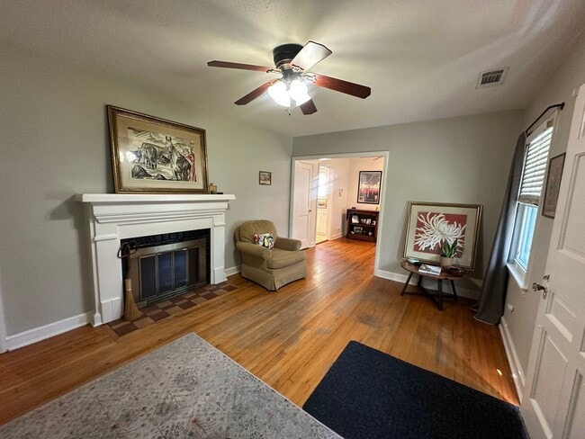 1411 E 53rd St in Savannah, GA - Foto de edificio - Building Photo