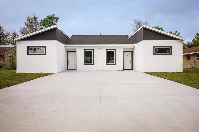 property at 1340 W Evans Cir