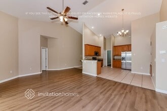 3960 Woodview Dr in Sarasota, FL - Foto de edificio - Building Photo