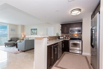 1250 S Miami Ave in Miami, FL - Building Photo - Building Photo