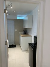 6859 SW 37th St in Miami, FL - Building Photo - Building Photo