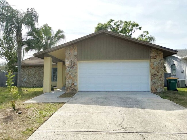 property at 1030 Oakwood Dr