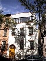 36 Bedford St in New York, NY - Building Photo