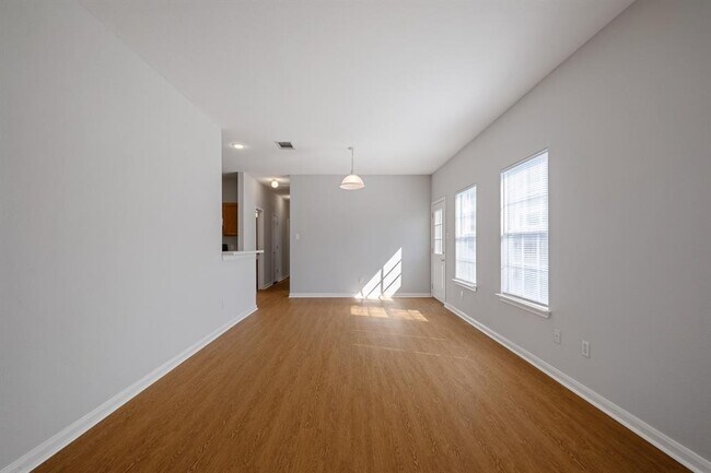 2300 S Bagdad Rd in Leander, TX - Building Photo - Building Photo