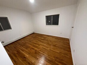 8 Jonquill Ln in Kings Park, NY - Building Photo - Building Photo
