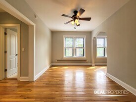 612 W Patterson Ave in Chicago, IL - Building Photo