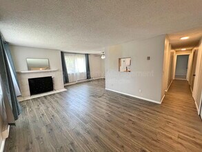 8100 W Quincy Ave in Denver, CO - Building Photo - Building Photo