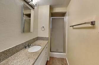 3509 Guadilamar Dr in Santa Clarita, CA - Building Photo - Building Photo