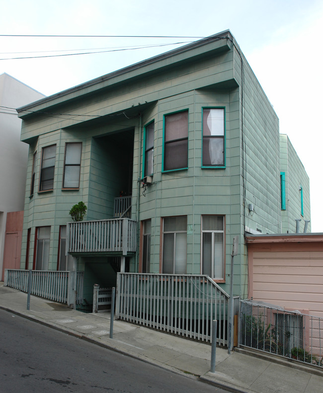 126-136 Valparaiso St in San Francisco, CA - Building Photo - Building Photo