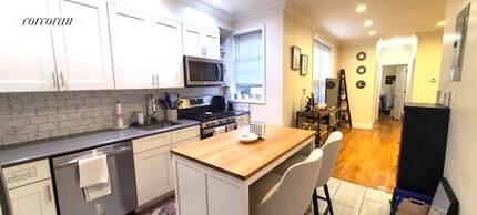 30-14 34th St in Queens, NY - Building Photo - Building Photo