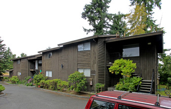 6616 APT in Everett, WA - Foto de edificio - Building Photo