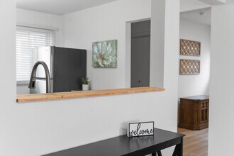 1105 Julienne Dr in Normal, IL - Building Photo - Building Photo