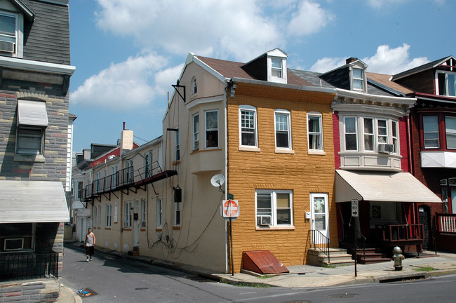 1027 Walnut St in Reading, PA - Foto de edificio - Building Photo