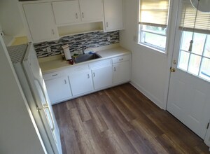 3 Neillian St, Unit #2 in Bedford, MA - Foto de edificio - Building Photo