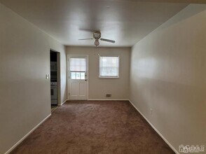 94 Garfield Ave in Woodbridge Township, NJ - Building Photo - Building Photo