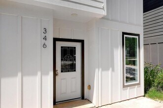 346 Shady Bluff Dr in Wimberley, TX - Building Photo - Building Photo