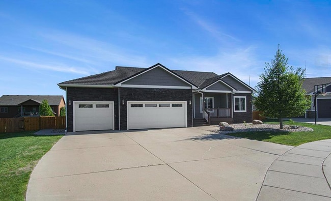 property at 2405 E Yorkshire St