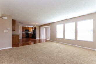 2294 McGregor Dr in Avon, IN - Foto de edificio - Building Photo