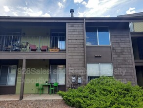 1200 W Riordan Rd in Flagstaff, AZ - Foto de edificio - Building Photo