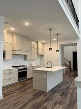 216 Glenview Ave in Flower Mound, TX - Foto de edificio - Building Photo