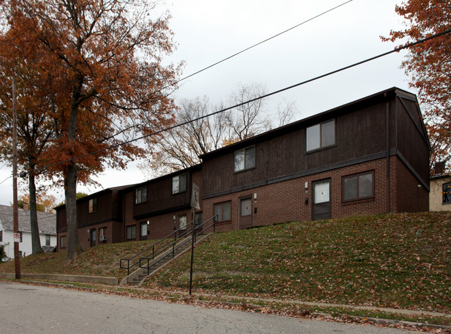 80-100 1st Ave in Sharon, PA - Foto de edificio - Building Photo