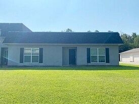 3065 Willow Pl in Beaumont, TX - Building Photo