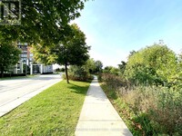 2325-2325 Central Park Dr in Oakville, ON - Building Photo - Building Photo