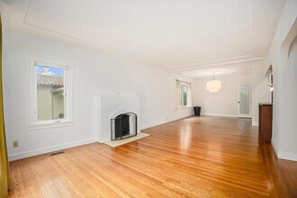 919 Del Mar Ave in Alameda, CA - Foto de edificio - Building Photo