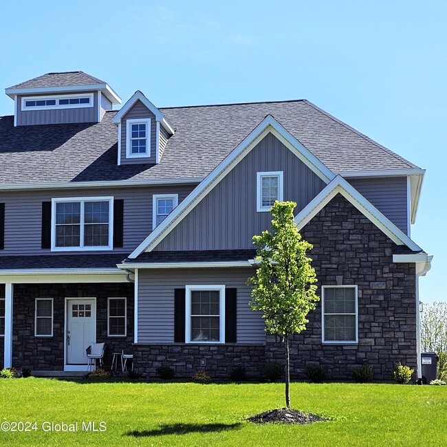 51 Devitt Rd in Waterford, NY - Building Photo - Building Photo