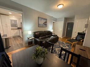 1513 Oates St NE, Unit Apt 3 in Washington, DC - Foto de edificio - Building Photo