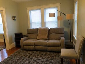 16 Strathmore Rd in Methuen, MA - Foto de edificio - Building Photo