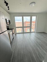 160 Middlesex St in Lowell, MA - Building Photo - Building Photo