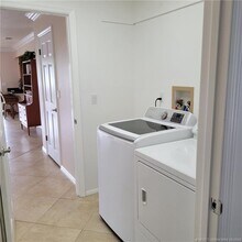700 SW Salerno Rd in Stuart, FL - Foto de edificio - Building Photo