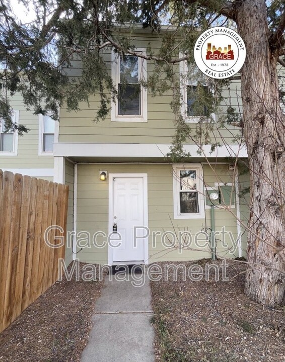 1125 Sir Galahad Dr in Lafayette, CO - Building Photo