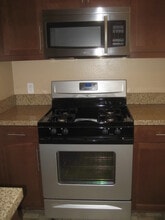 1307 W M St, Unit C in Wilmington, CA - Building Photo - Building Photo