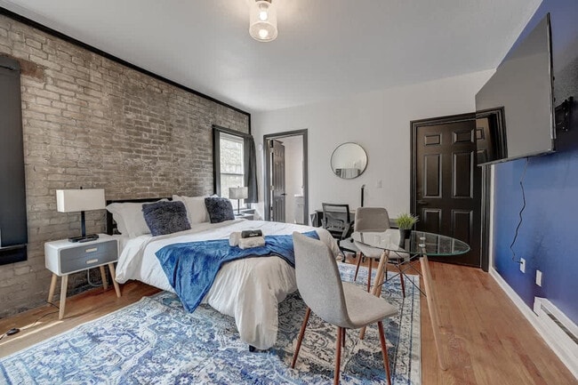 property at 1927 N Prospect Ave
