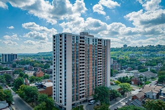 Rebecca Towers in Hamilton, ON - Building Photo - Building Photo