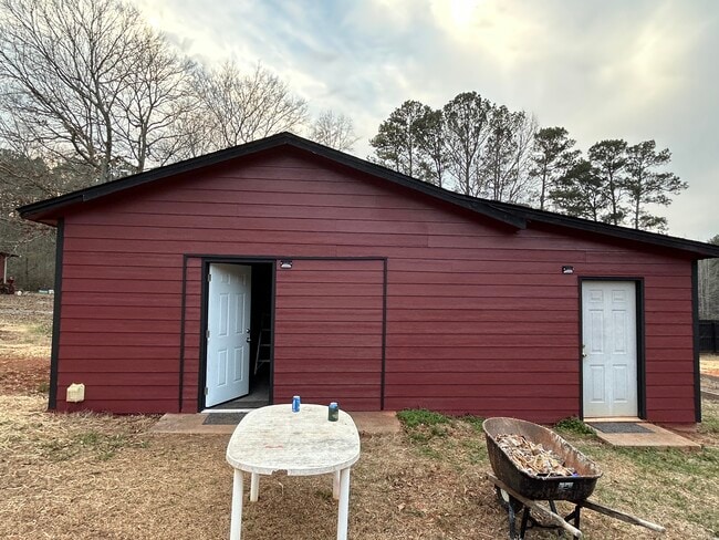 5 Counts St in Senoia, GA - Foto de edificio - Building Photo