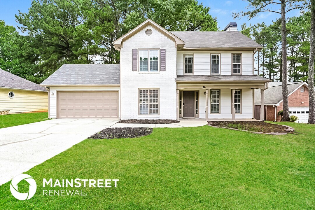 176 Pine Branch Dr in Stockbridge, GA - Building Photo