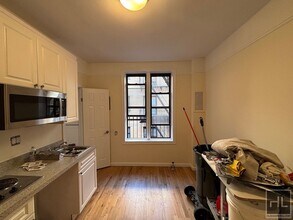WEST 45 STREET in New York, NY - Building Photo - Building Photo