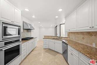 2312 Century Hill in Los Angeles, CA - Building Photo - Building Photo