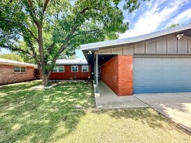 2608 Raleigh Ave in Lubbock, TX - Building Photo
