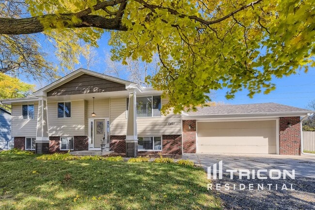 6421 Limerick Dr in Edina, MN - Building Photo - Building Photo
